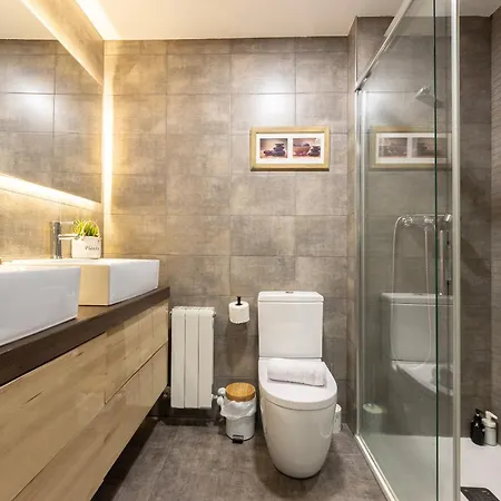 Diseno Y Elegancia En El Corazon De Apartment
