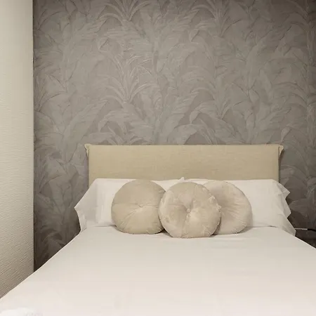 Diseno Y Elegancia En El Corazon De Apartment Bilbao